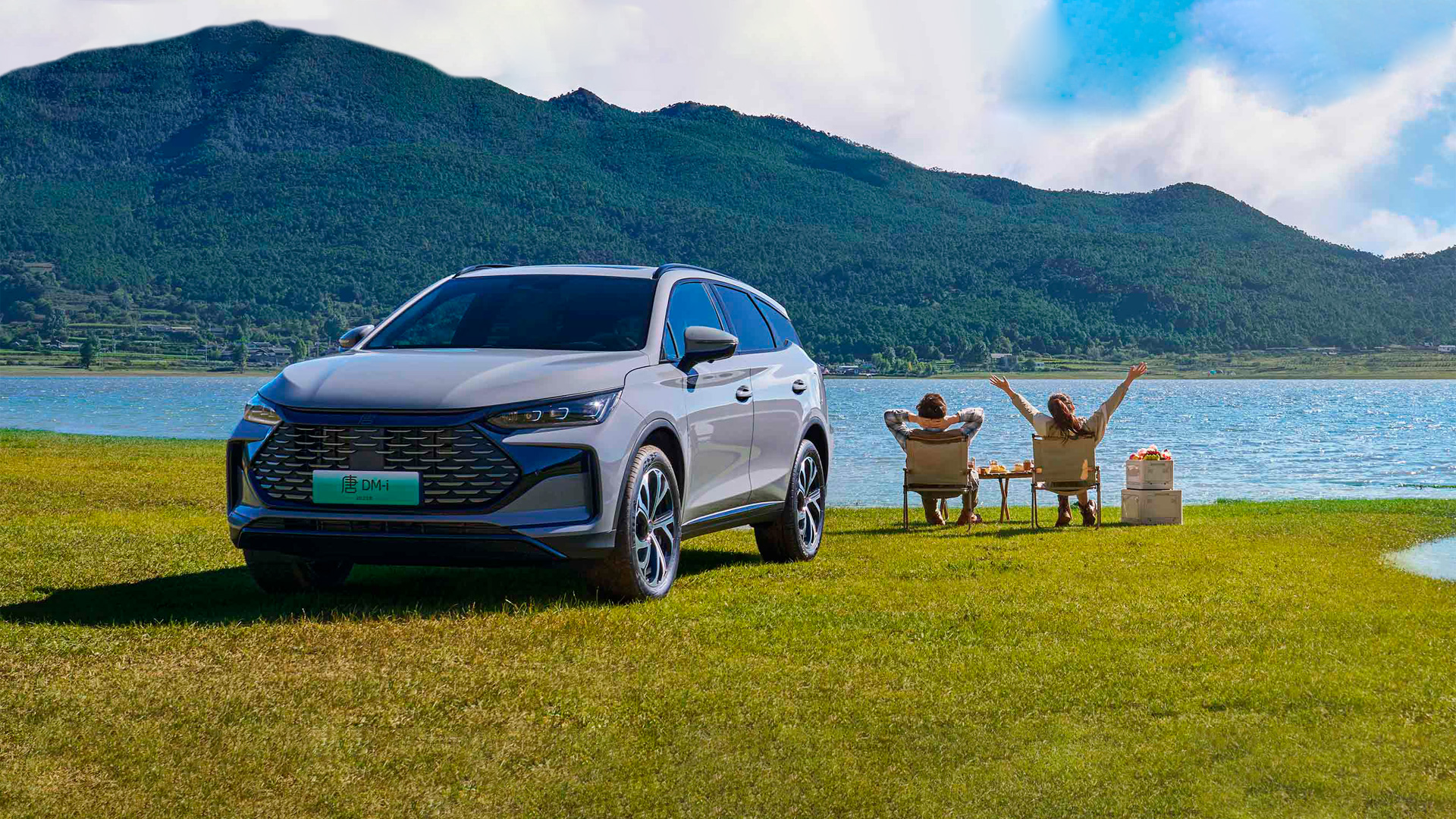 Гібридний автомобіль BYD Tang DM-i